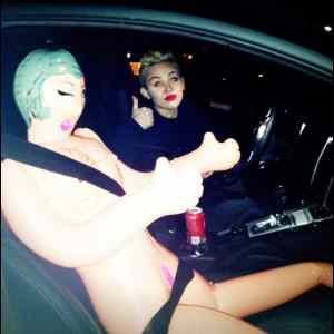 Obrázek '-&nbsp;Oh&nbsp;lesbian&nbsp;-&nbsp;&nbsp;&nbsp;&nbsp;&nbsp;&nbsp;25.12.2012'