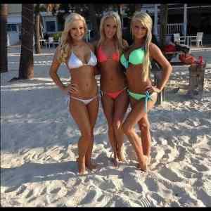 Obrázek '- The only three things i wanna wake up to after a night of drinking -      0...'