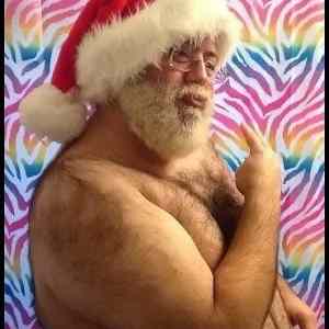 Obrázek '- What Santa does in his free time -      23.12.2012'