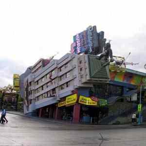Obrázek 'Amazing-Strange-Architecture'
