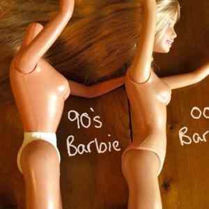 Obrázek 'Barbie - Old vs New 19-12-2011'