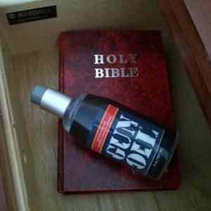 Obrázek 'Bible-Gun'