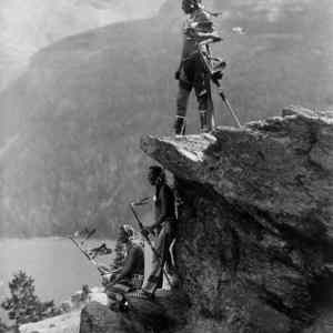 Obrázek 'Blackfoot Tribe photographed in Glacier National Park 1913'