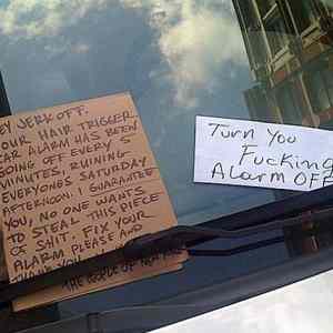 Obrázek 'Car alarm new york notes message'