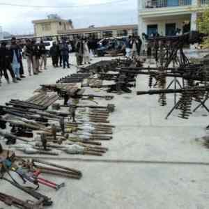 Obrázek 'Confiscated Weapons from Taliban Fighters1'