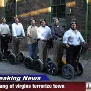 Obrázek 'Gang of virgins terrorize town'