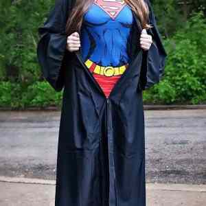 Obrázek 'Girl-graduation-costume-Superman'