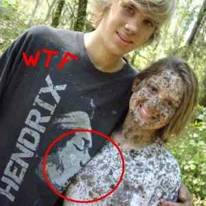 Obrázek 'Hendrix&nbsp;Boob&nbsp;Action'