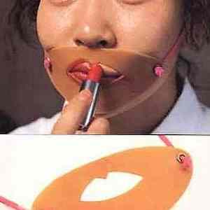 Obrázek 'Incredibly Dumb Inventions - Lip Pattern'