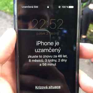Obrázek 'Iphone je na par let zamceny'