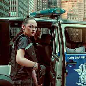 Obrázek 'Jakarta-policewoman'