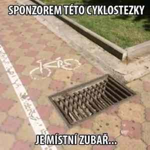 Obrázek 'JezdimeNaKole'