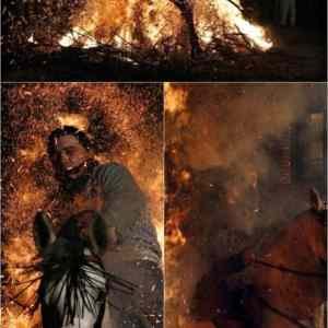 Obrázek 'Jumping Through Fire'