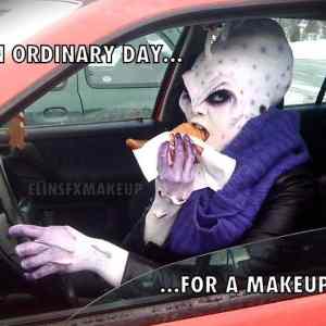 Obrázek 'Just an ordinary day for a makeup artist'
