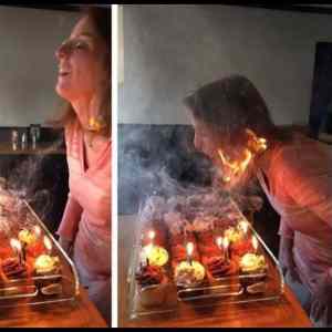 Obrázek 'Let Me Blow Them Out'