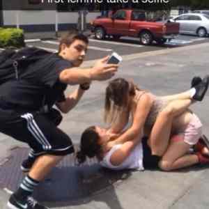 Obrázek 'Let&nbsp;Me&nbsp;Take&nbsp;A&nbsp;Selfie'