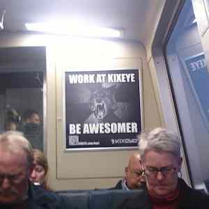 Obrázek 'Look who I saw while riding the train today 22-12-2011'
