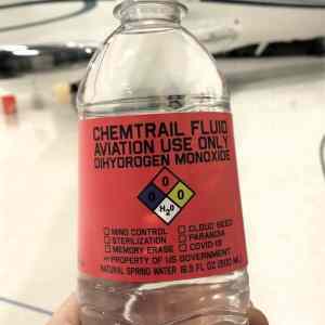 Obrázek 'MRGA1121-chemtrails'