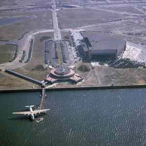 Obrázek 'Marine Air Terminal New York LaGuardia Airport 1940b'