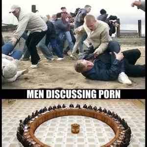 Obrázek 'Men discussing  '
