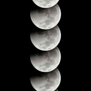 Obrázek 'Moon&nbsp;-&nbsp;10-04-2012'