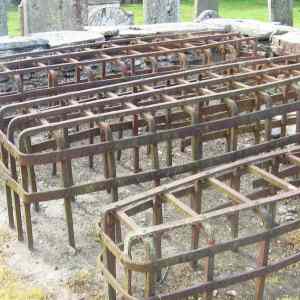 Obrázek 'Mortsafes in Scotland to prevent grave robbing'