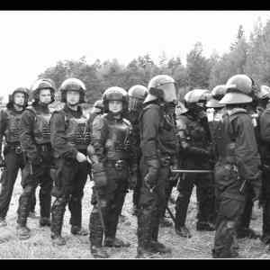 Obrázek 'Najdi-na-obrazku-13-lidi-s-vyrazne-nizkym-IQ'
