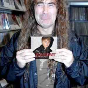 Obrázek 'Never think that the Iron Maiden 27s bassist could cry'