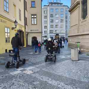 Obrázek 'Nova jezdici picovina v ulicich Prahy'