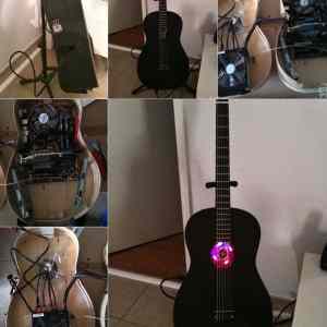 Obrázek 'PC Built into a Guitar'