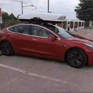 Obrázek 'Rakev&nbsp;vozil&nbsp;dycky&nbsp;naruby&nbsp;myslel&nbsp;si&nbsp;ze&nbsp;je&nbsp;to&nbsp;znamka'