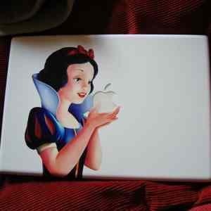 Obrázek 'Snow-White-Macbook'