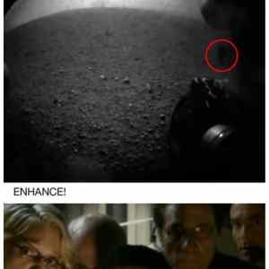 Obrázek 'Something Curious on Mars'