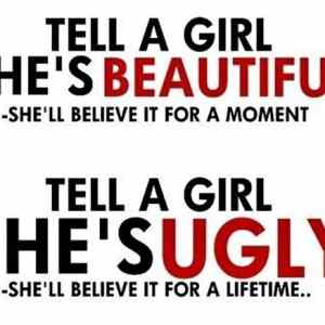 Obrázek 'Tell A Girl She Is'