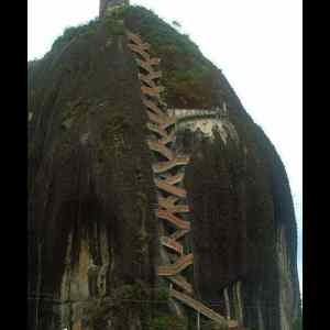 Obrázek 'The Guatape Rock in Colombia'