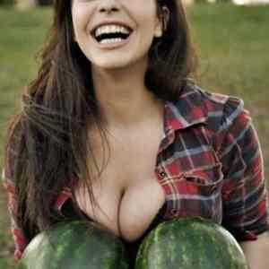 Obrázek 'These Are Some Really Big Watermelons - 29-05-2012'