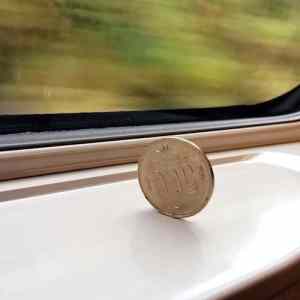 Obrázek 'This is how smooth the bullet train is in Japan'