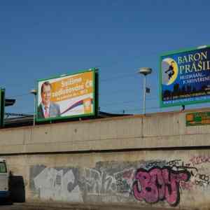 Obrázek 'Tri Paroubkovy billboardy 2'