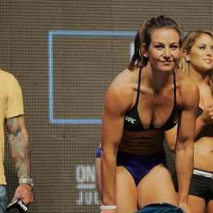 Obrázek 'Trying&nbsp;Not&nbsp;To&nbsp;LOOK'