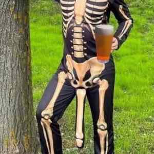 Obrázek 'Tvrdej kostym'