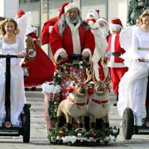 Obrázek 'Vianoce - moderny Santa 25-12-2011'