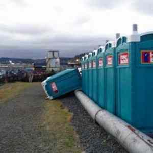 Obrázek 'Was Someone Taking A Dump When This Happened'