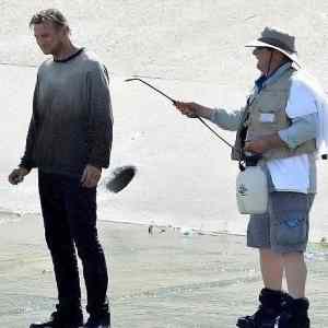 Obrázek 'Water&nbsp;your&nbsp;Liam&nbsp;Neeson&nbsp;every&nbsp;day'