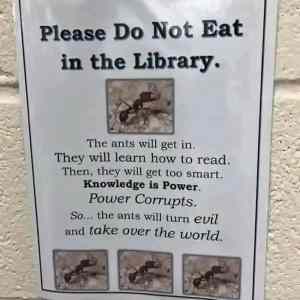 Obrázek ' notice in the library '