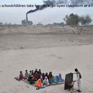 Obrázek 'afghan classroom'