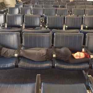 Obrázek 'airport sleeping beauty'