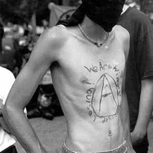 Obrázek 'anarchist muscle man'