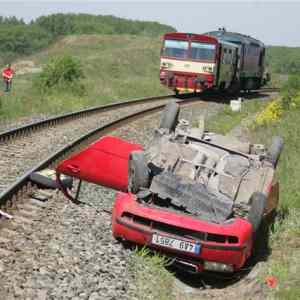 Obrázek 'autem vlak nezastavis'