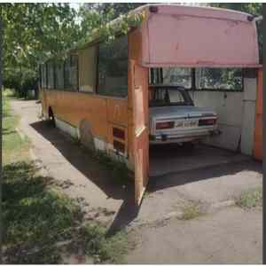 Obrázek 'autobusakova garaz'