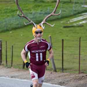 Obrázek 'bike helmet with antlers'